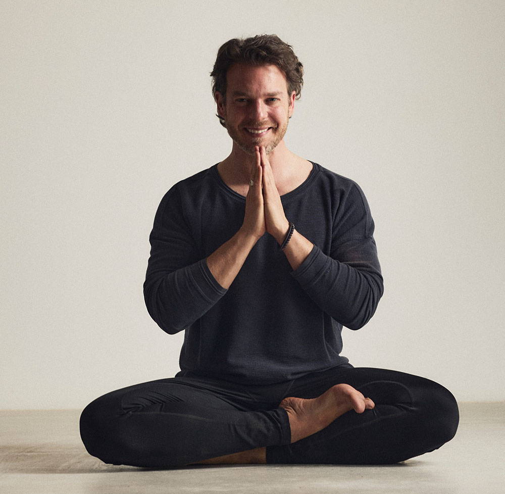 EIY-TEACHING-Iniciación-al-Vînyasa-Yoga-02